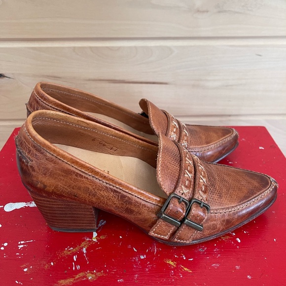 Bed Stu - Tan Leather Size 7 Heels - Handmade in Mexico - Pointed Toe - Picture 2 of 10